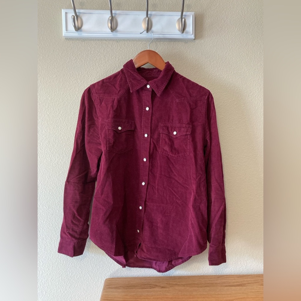 Universal Thread Women’s Corduroy Pearsnap Shirt